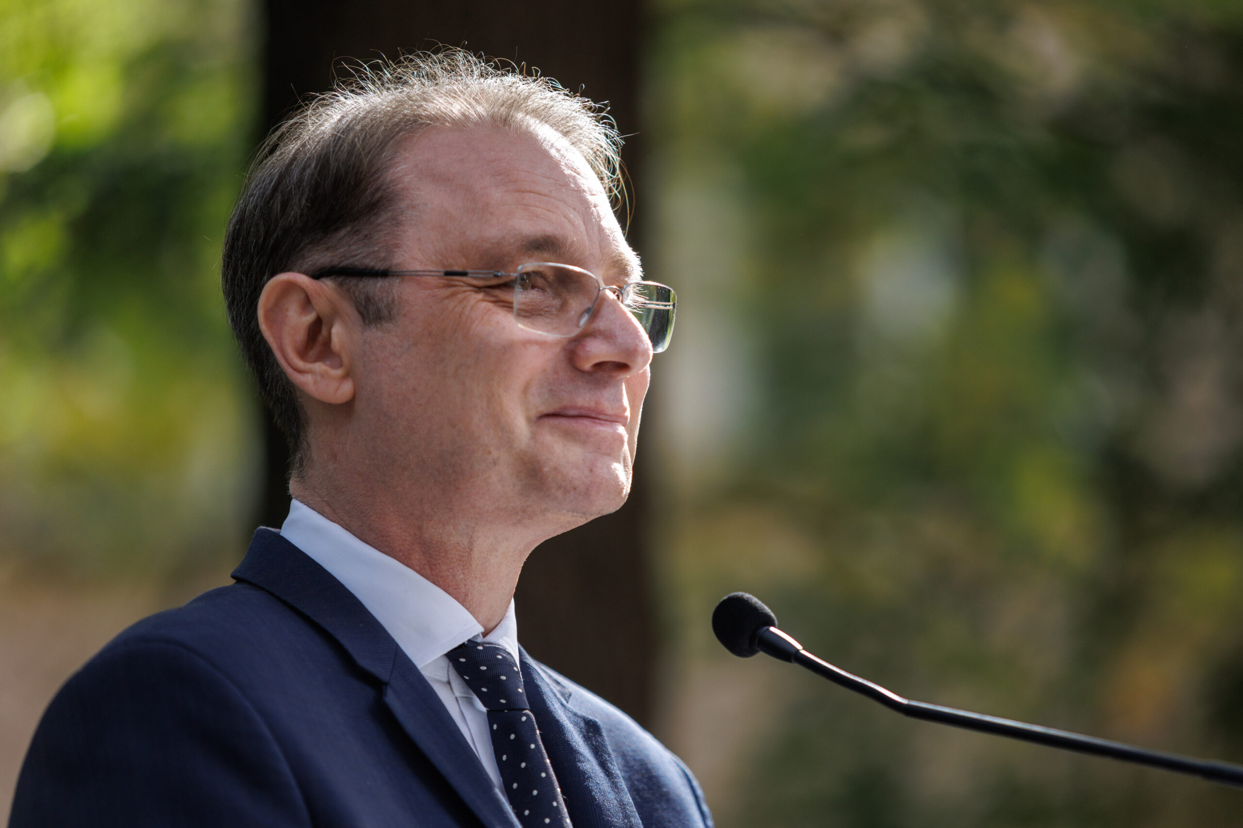 Calculul voturilor pentru Guvernul Luca Niculescu: Executivul ar putea depăși pragul de învestire cu peste 60 de mandate