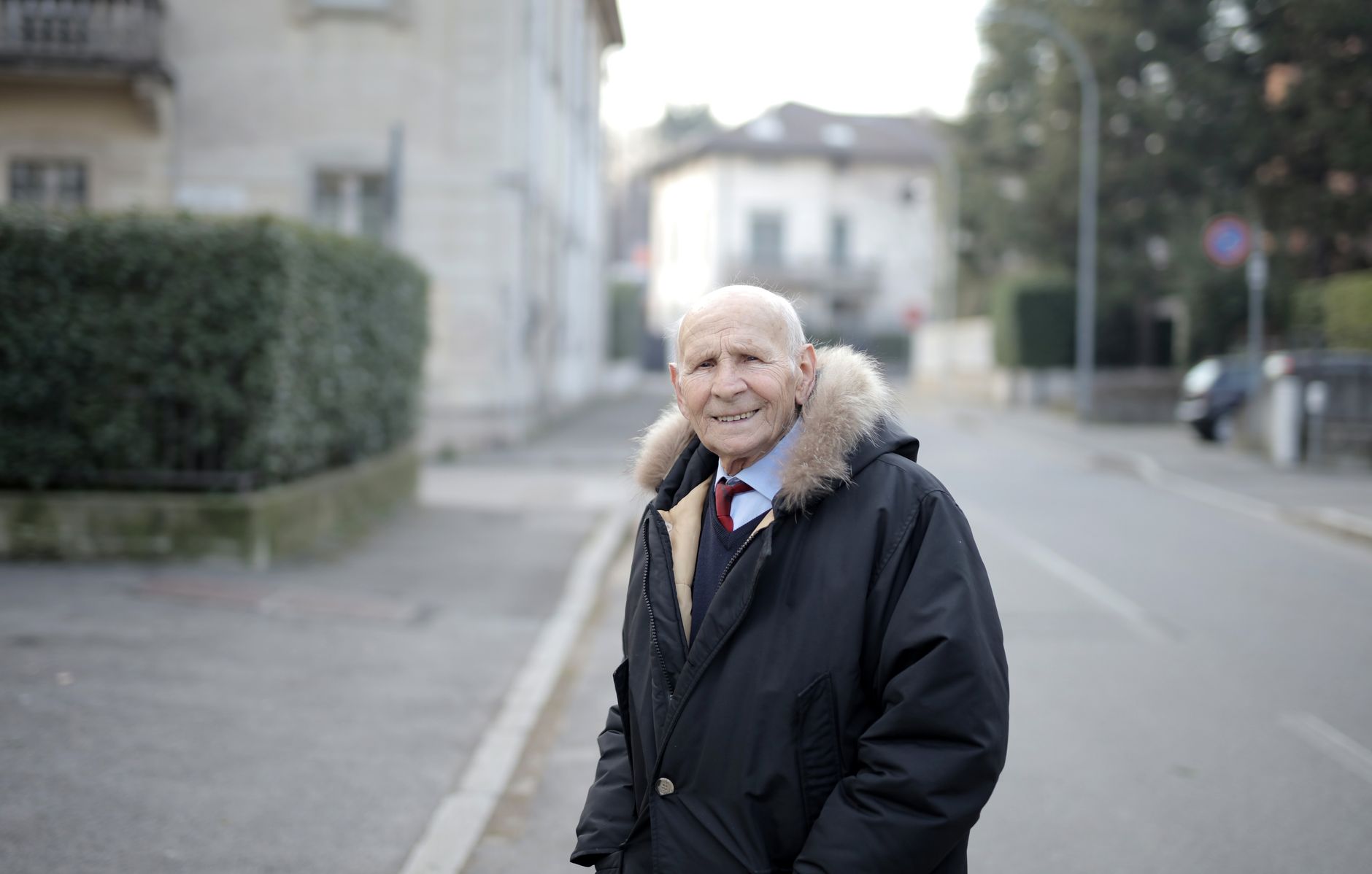 Propunere legislativă de la AUR: pensionare anticipată la 60 de ani pentru pacienții cu cancer