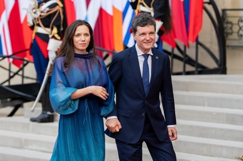 AUR propune limitarea cheltuielilor pentru însoțitorii președintelui Nicușor Dan în deplasările externe