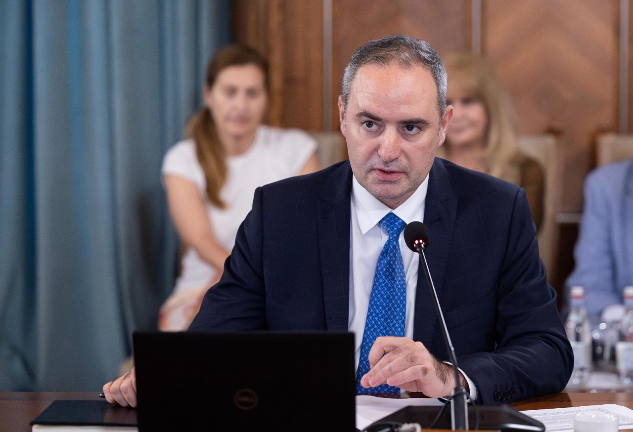 România atrage un miliard de lei la licitația de titluri de stat, cu o cerere de cinci ori mai mare decât oferta