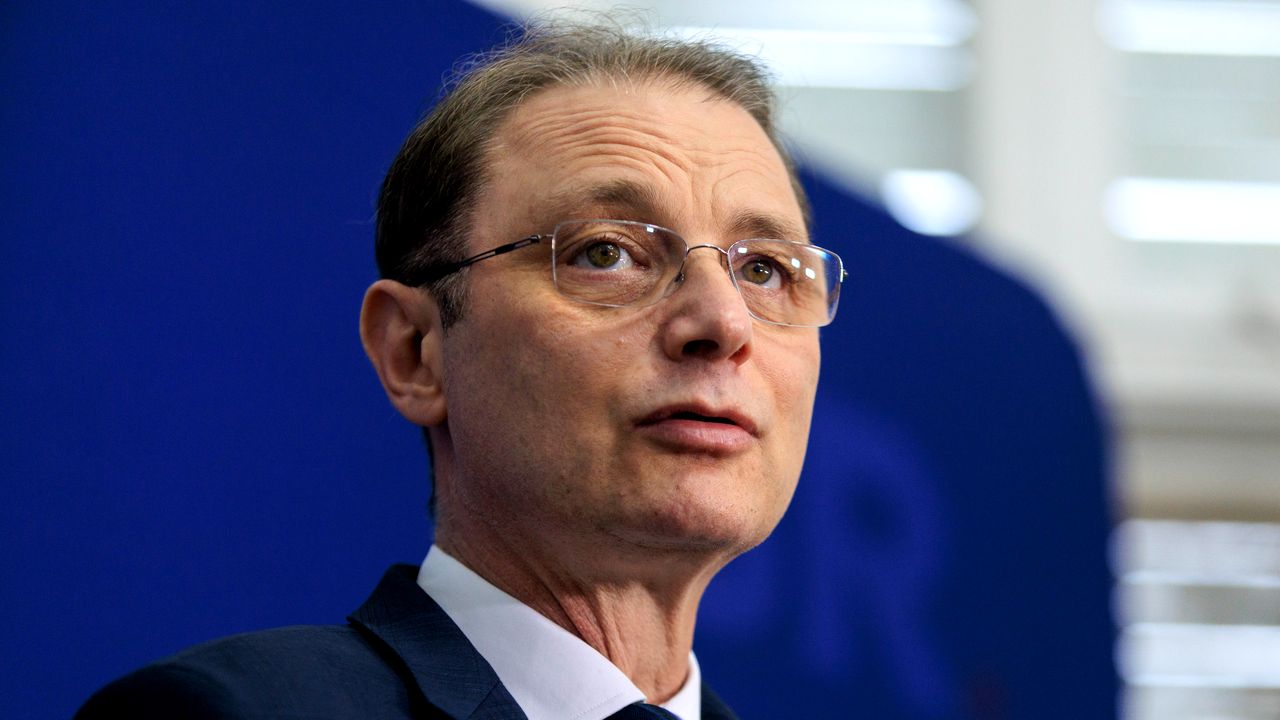 Luca Niculescu a depus programul de guvernare. Detalii despre componența noului Cabinet