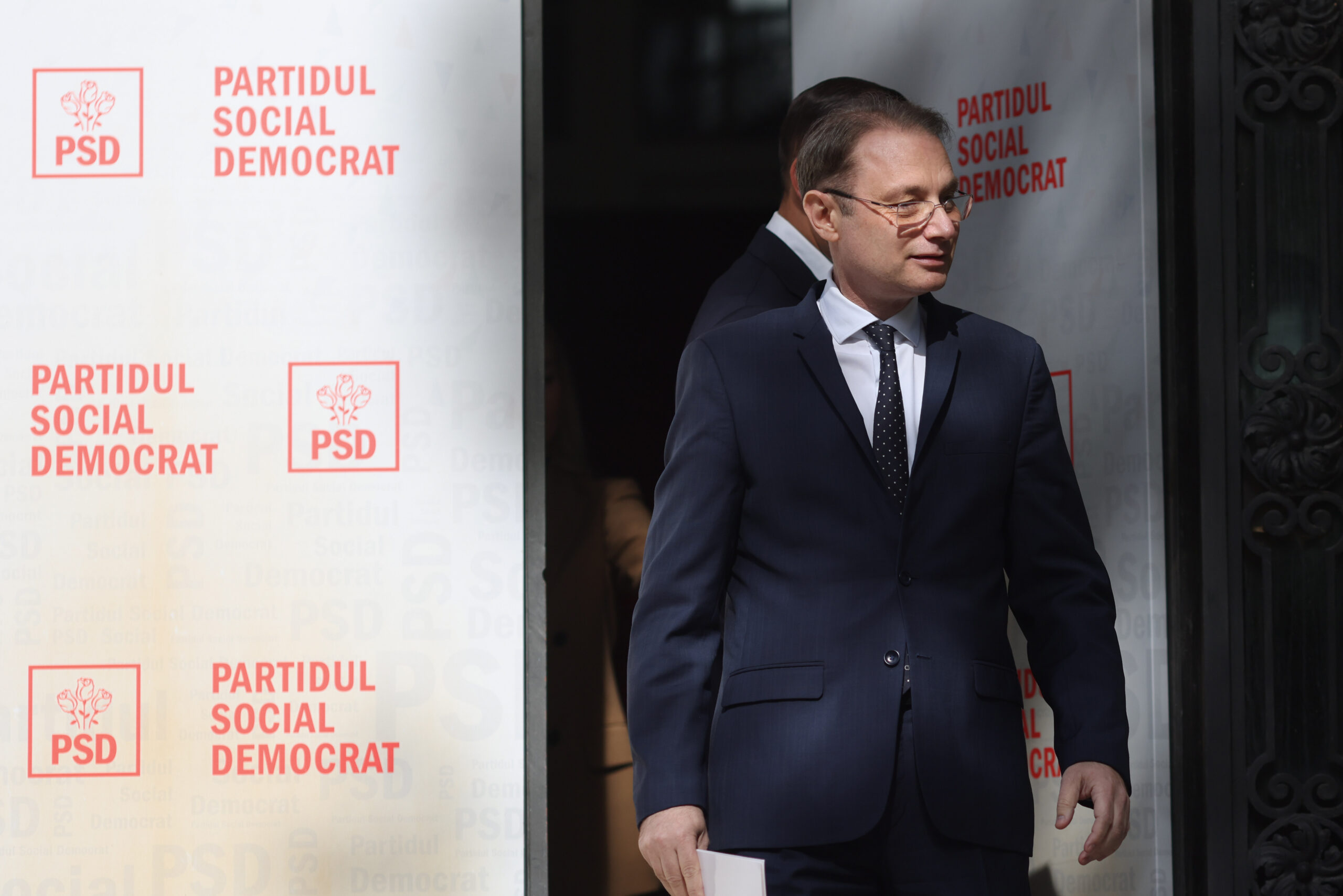 Programul de guvernare PSD: Eliminarea impozitului minim și deficit de 5,2% din PIB în 2027