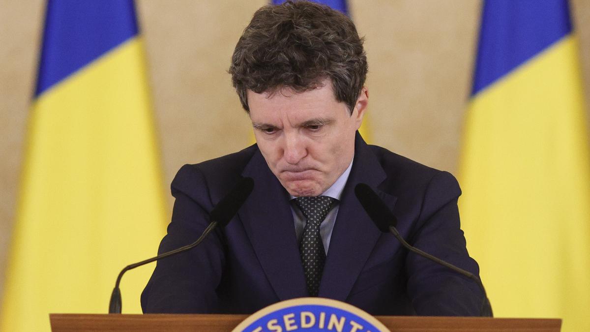 Marius Humelnicu critică promisiunile electorale ale lui Nicușor Dan privind taxa TVA