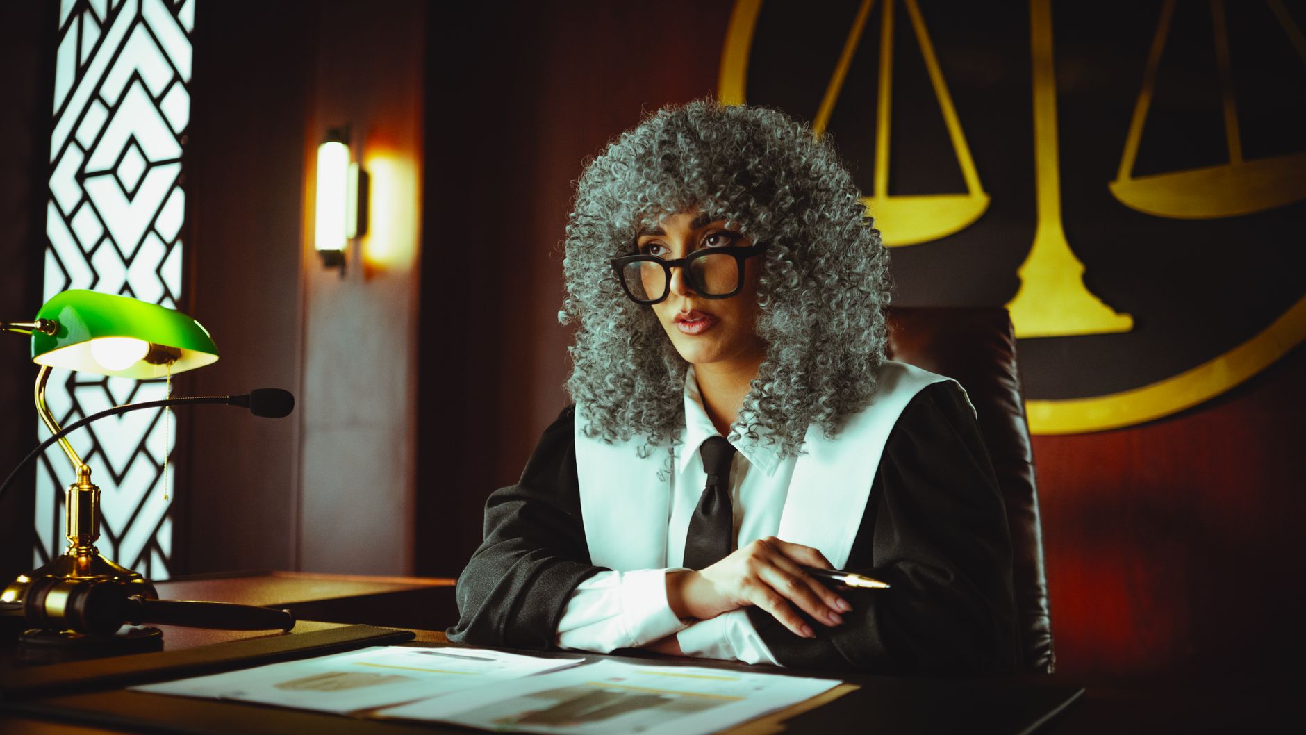 Un procuror de la judecătorie este trimis în judecată pentru că a condus sub influența drogurilor