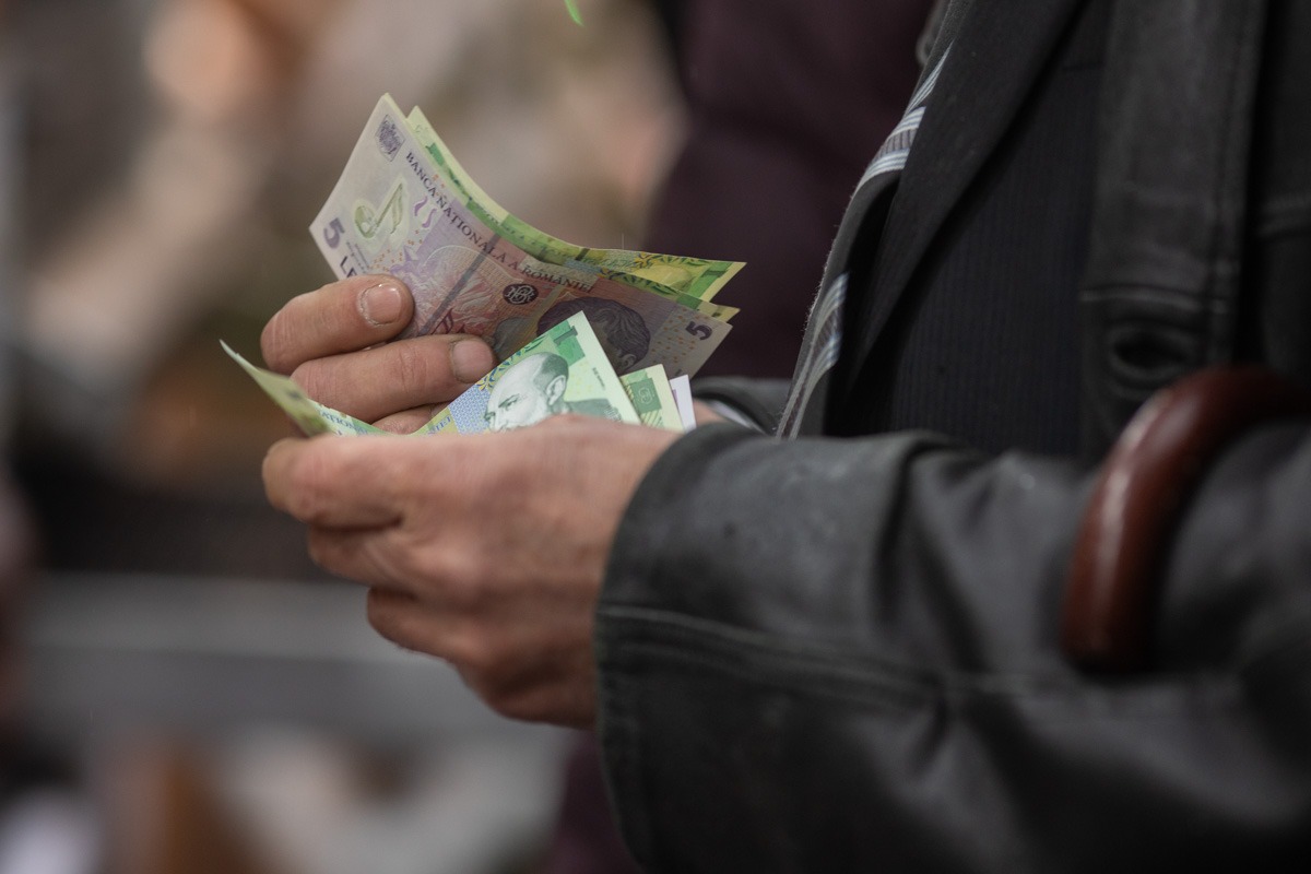 Românii vor putea investi pe bursă pentru pensie prin noi conturi de economii și investiții
