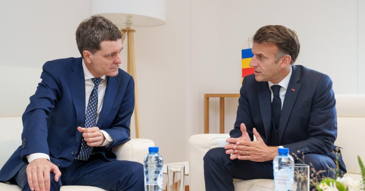 Nicușor Dan a transmis lui Emmanuel Macron îngrijorarea României privind atacurile cu drone în Marea Neagră