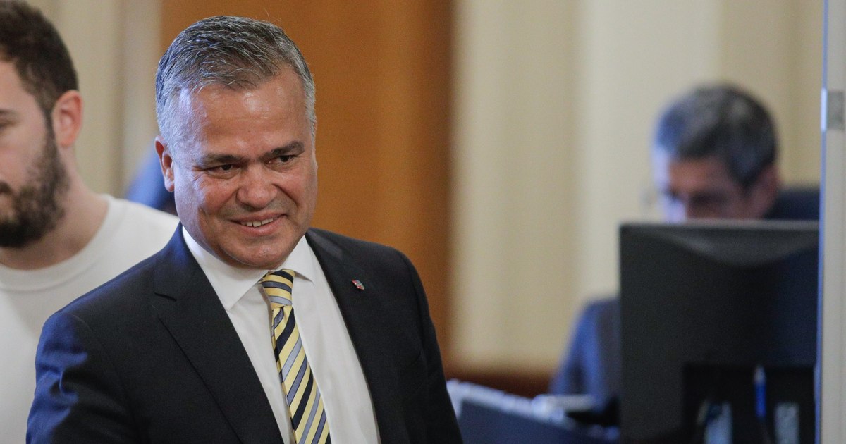 Adrian Veștea atacă decizia PNL de a susține Guvernul Niculescu: „Trădarea a devenit brusc responsabilitate”