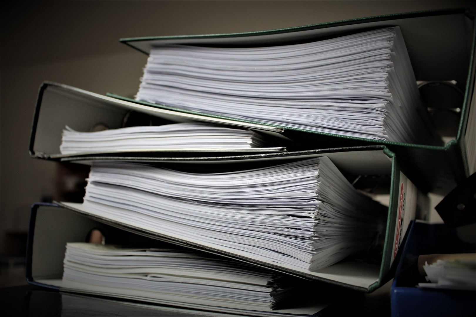 Senatul adoptă proiect care obligă autoritățile să notifice cetățenii înainte de expirarea actelor