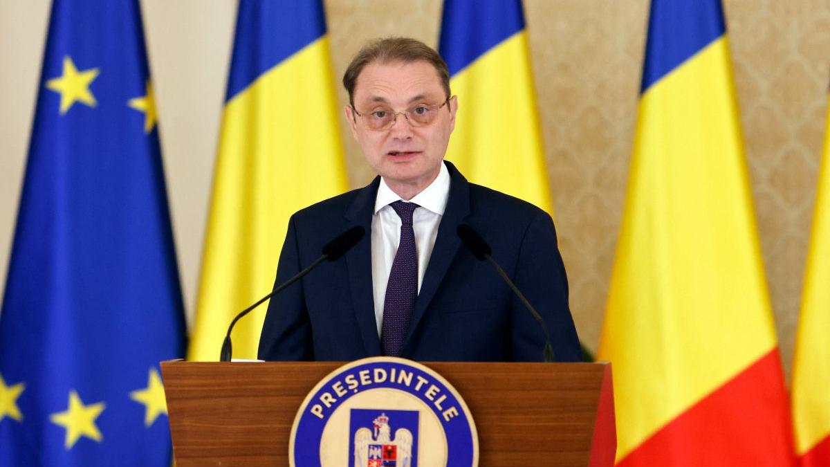 Premierul desemnat Luca Niculescu s-a reunit cu echipa Guvernului înainte de audierile parlamentare