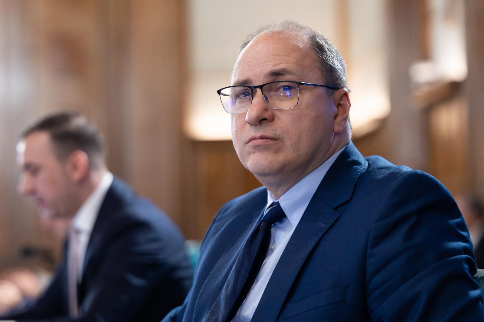 Mihai Dimian solicită Parlamentului noi măsuri legislative pentru protecția profesorilor și securitatea școlilor
