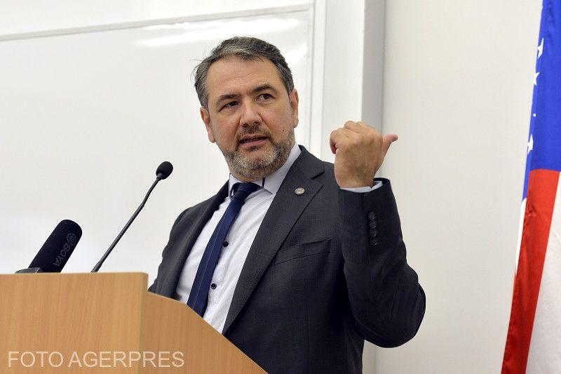 Sorin Costreie reacționează la acuzațiile de plagiat împotriva lui Radu Marinescu