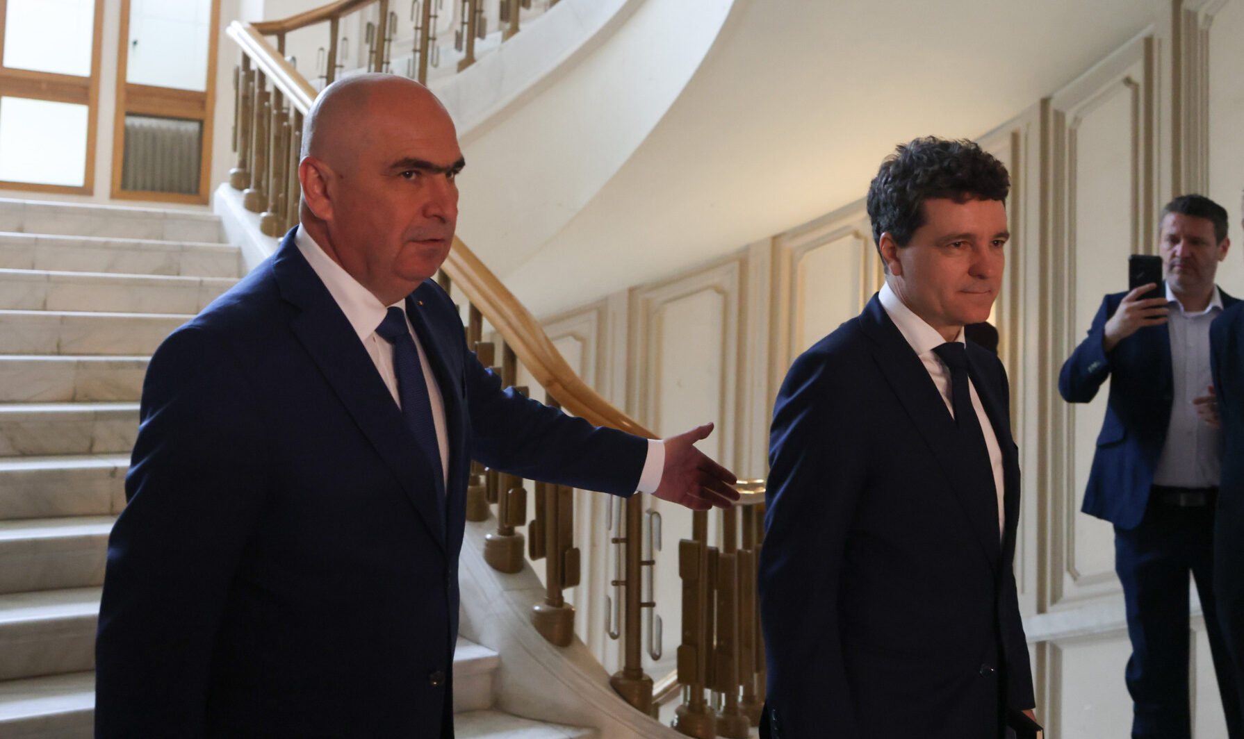 Ilie Bolojan răspunde criticilor lui Nicușor Dan privind majorarea TVA: A fost o colaborare instituțională