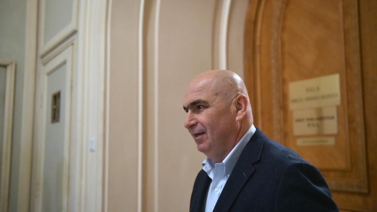 Ilie Bolojan a reacționat la întrebarea despre colaborarea cu Fănel Bogos în timpul conferinței de presă