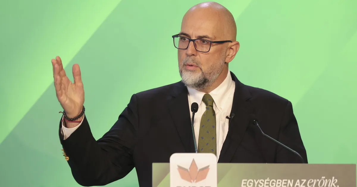 Kelemen Hunor solicită adoptarea legii salarizării unitare în locul amânării acesteia până în 2027