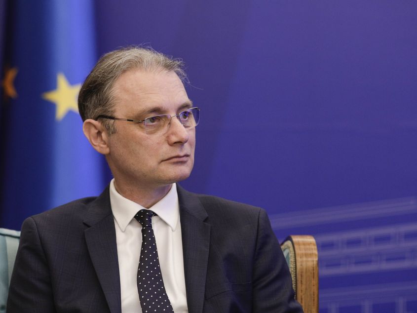 Parlamentul votează astăzi învestirea Guvernului Luca Niculescu după 169 de zile de criză
