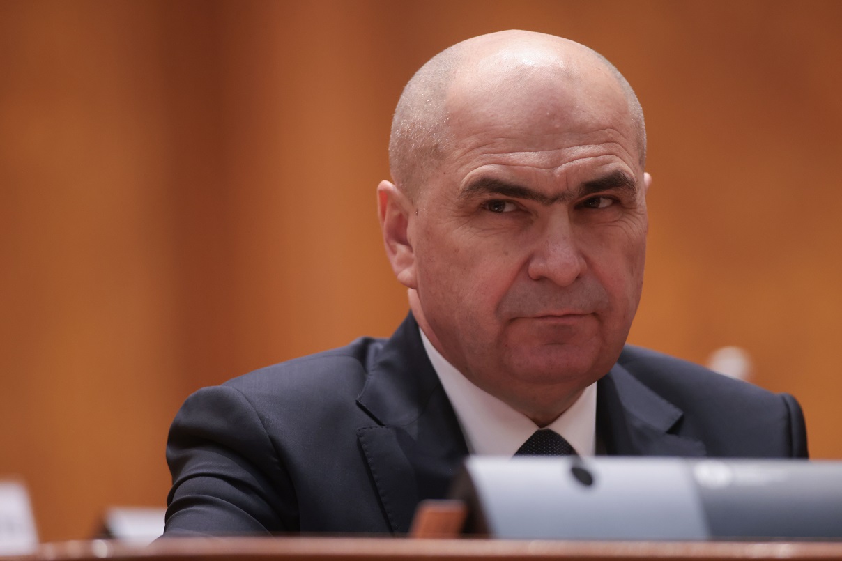 Ilie Bolojan a atacat dur PSD în Parlament: acuzații de guvernare prin „feudă” și pierderi de milioane de euro