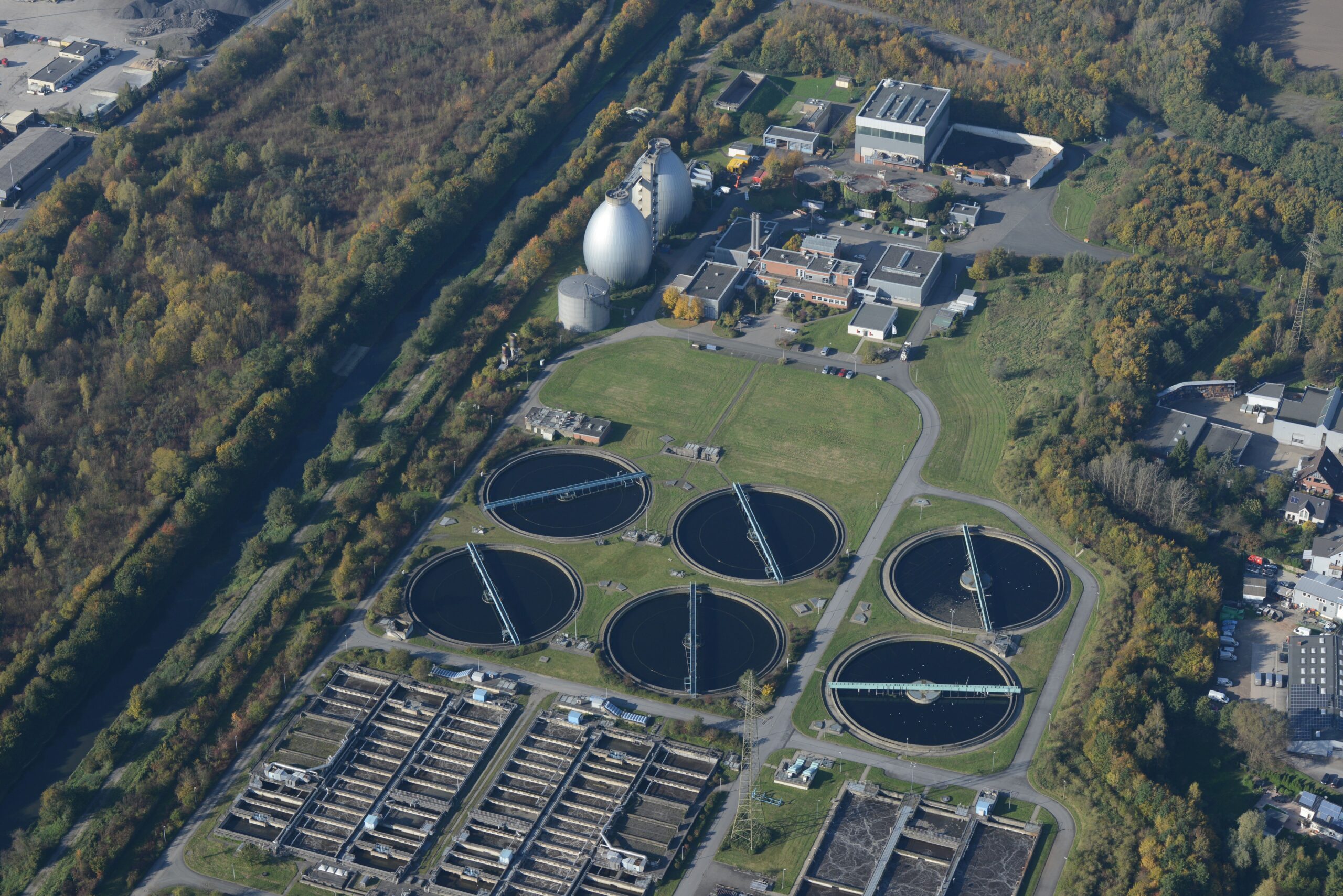 Raportorii Parlamentului European propun simplificarea verificărilor de mediu și un portal de transparență pentru bugetul UE