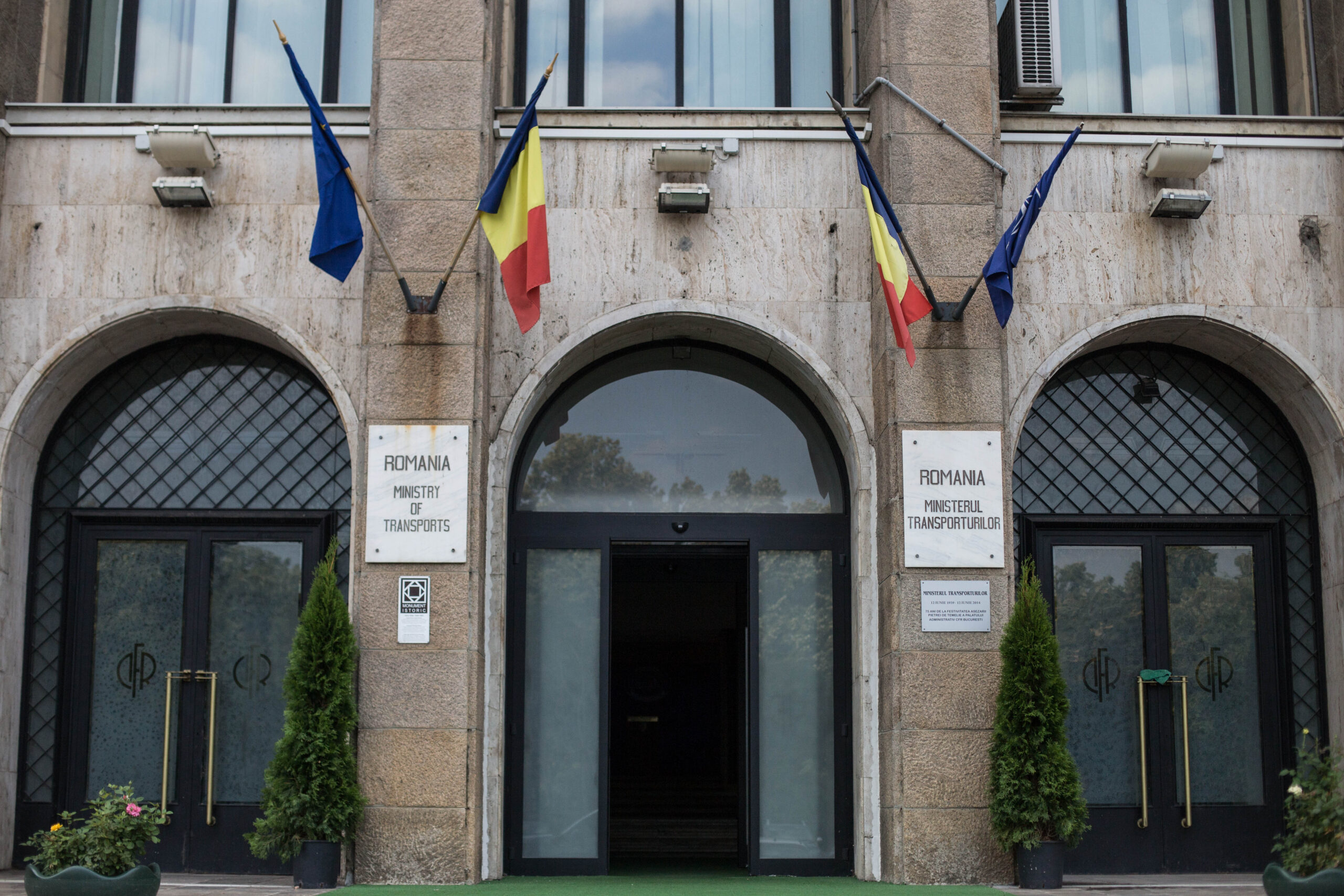 Noul set de obiective de performanță pentru companiile de transport de stat: Metrorex și CFR vor reduceri pierderile