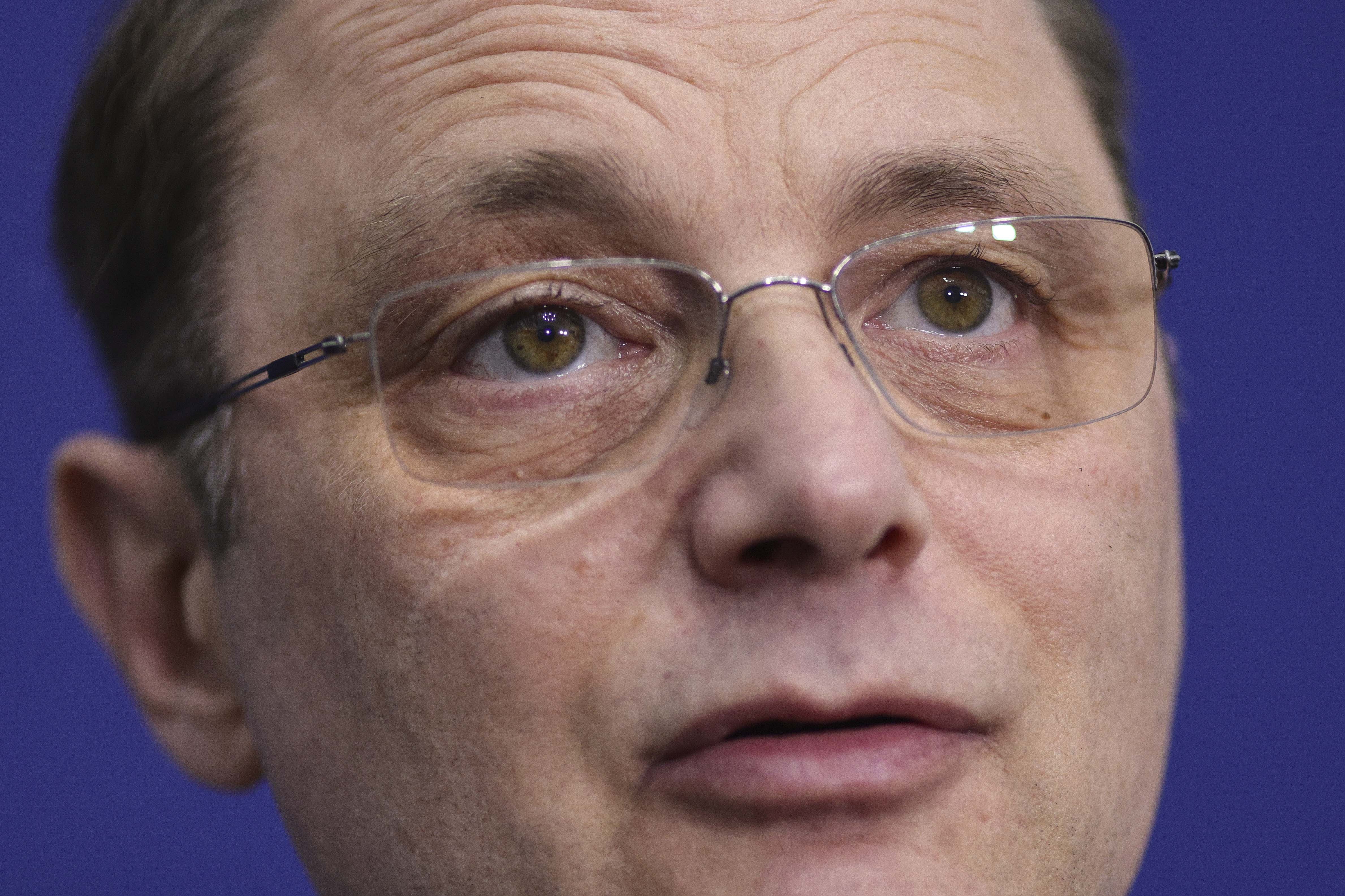 Guvernul Luca Niculescu a fost învestit în Parlament. Premierul: Ne punem imediat pe treabă