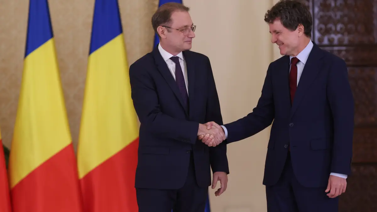 Guvernul Luca Niculescu depune jurământul la Palatul Cotroceni, după votul Parlamentului