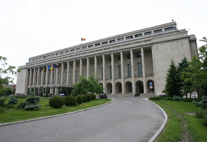 Cabinetul Luca Niculescu a primit învestitura Parlamentului pentru a conduce Guvernul României