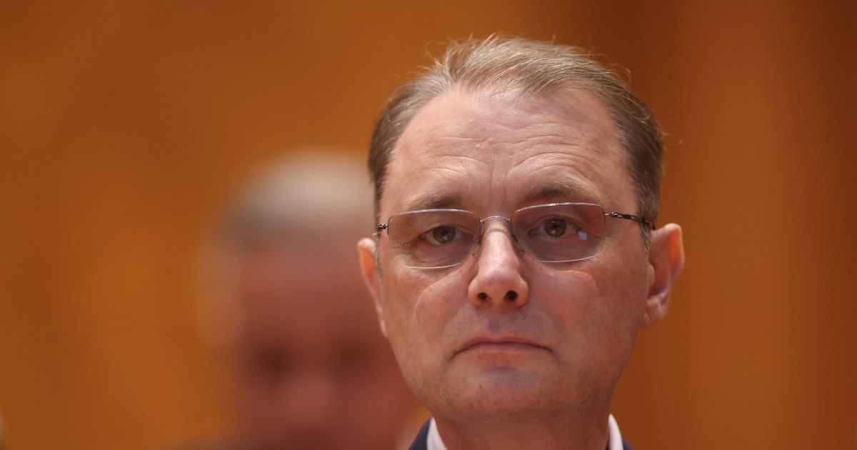Parlamentul a învestit noul Guvern condus de Luca Niculescu. Cabinetul începe activitatea imediat