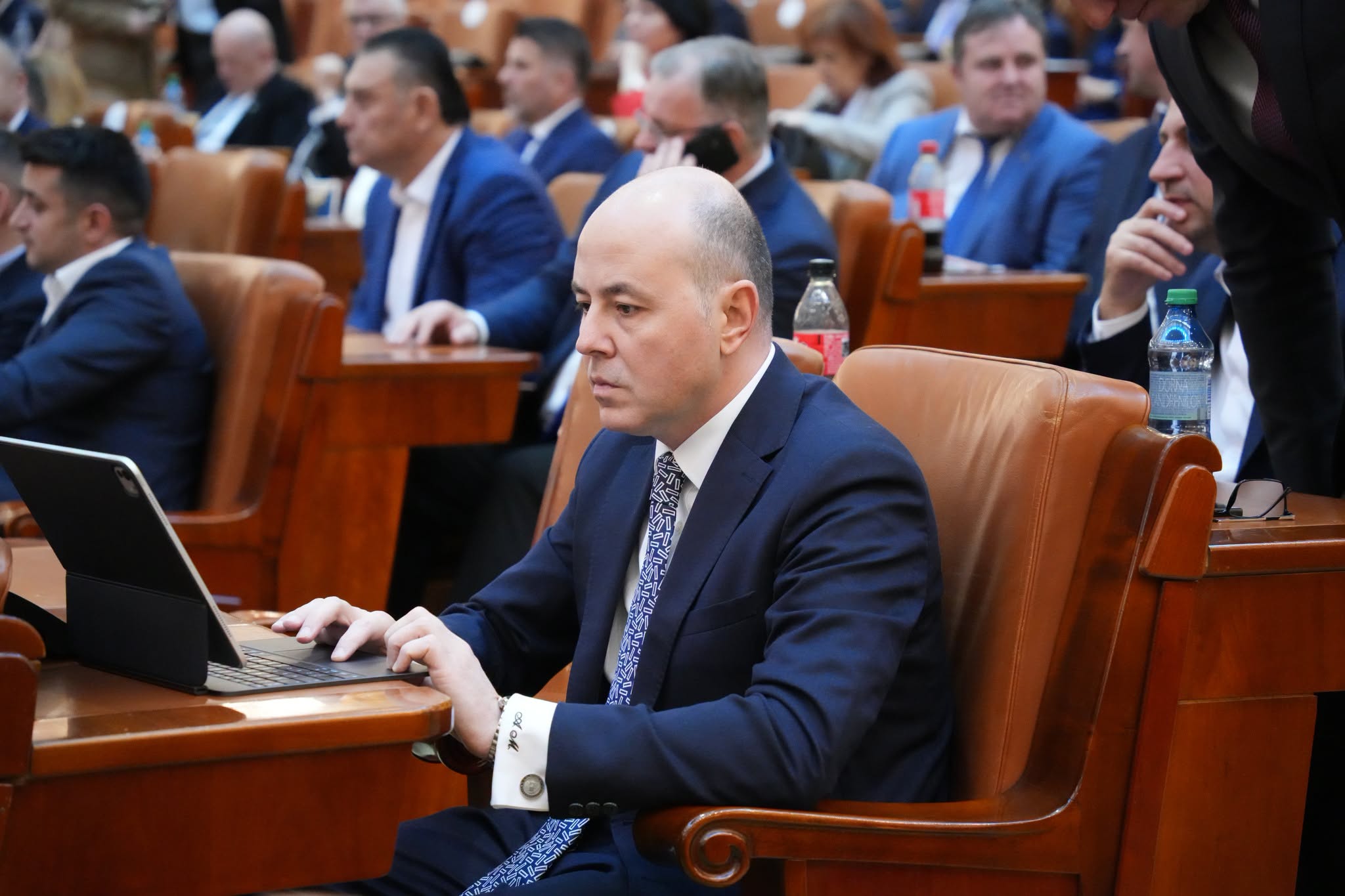 Deputat PNL, Alexandru Muraru, a refuzat să voteze cabinetul Niculescu: „Un guvern născut din ura președintelui Nicușor Dan”