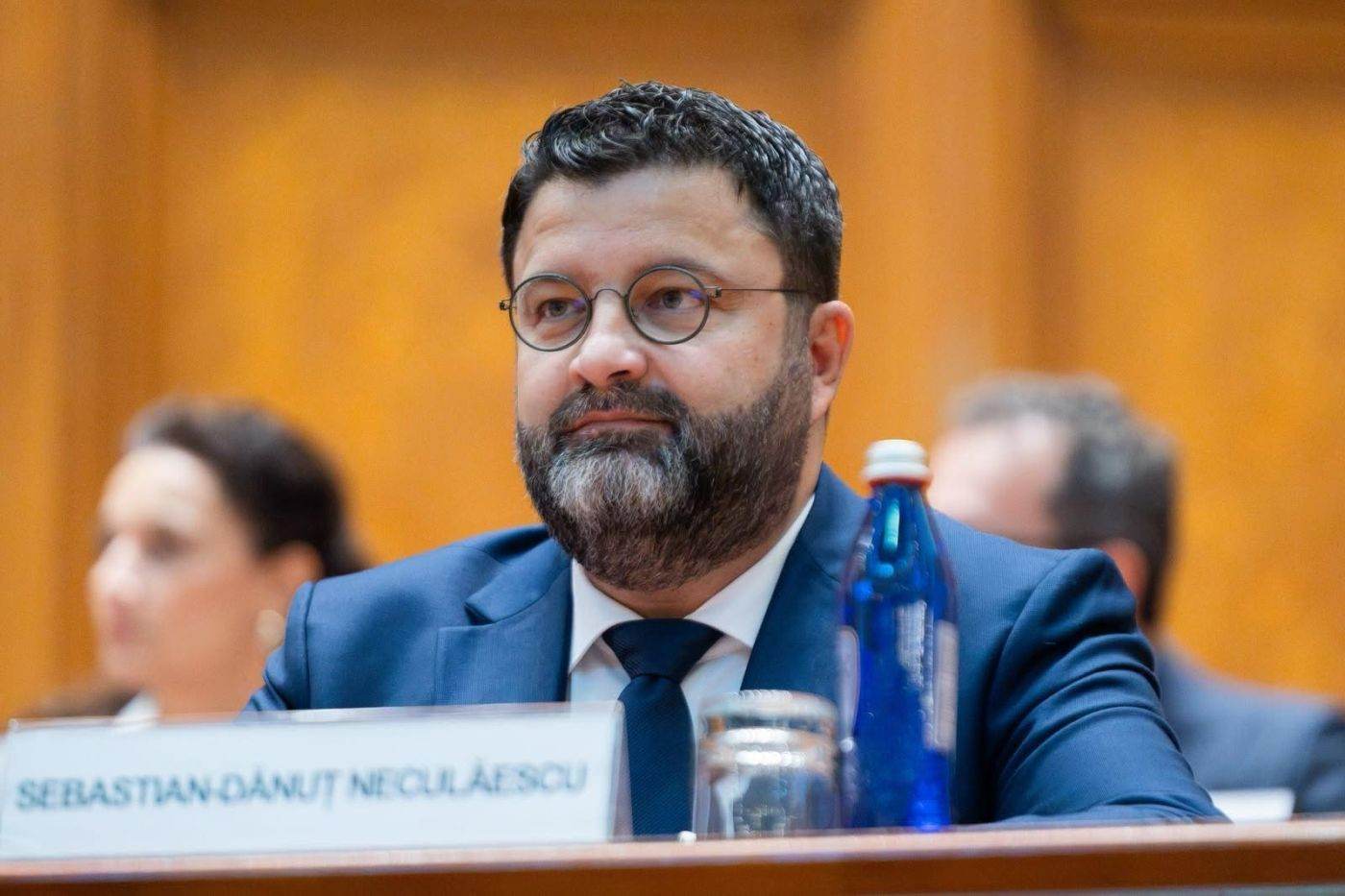 Dan Neculăescu preia mandatul de ministru al Afacerilor Externe: Securitatea va fi prioritatea principală