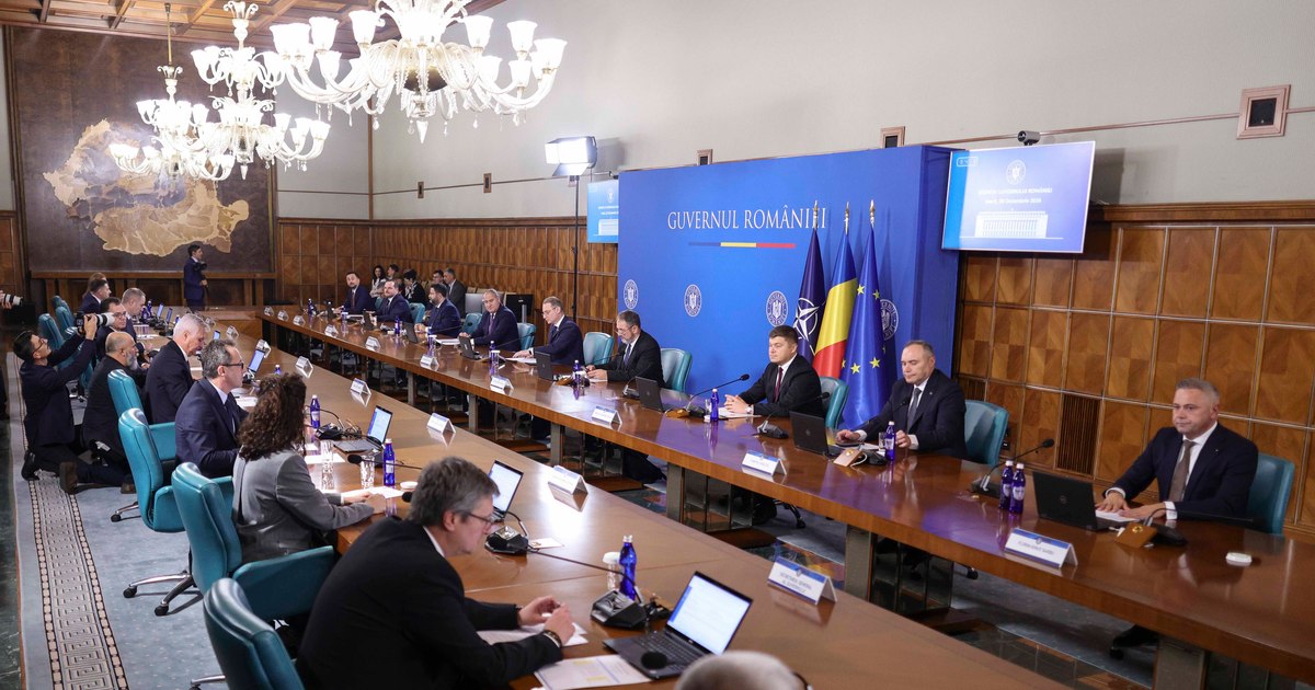 Prima ședință de guvern condusă de Luca Niculescu: adoptată ordonanța cu noile funcții și atribuții în Executiv