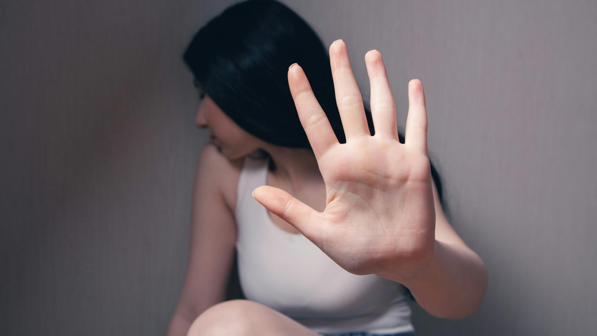 Propunere legislativă pentru protejarea victimelor violenței domestice: nu pot pierde locuința socială după partaj