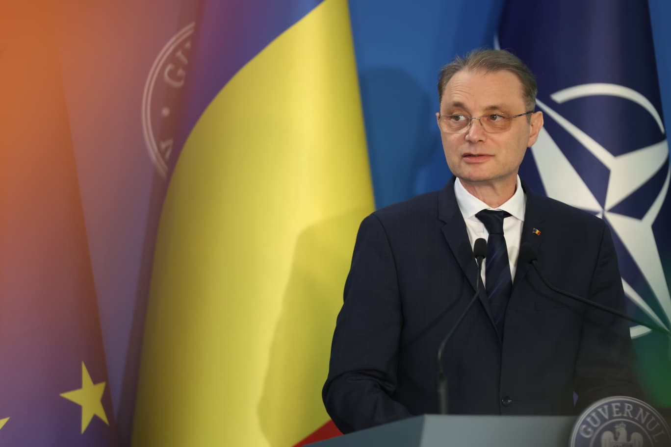 Premierul Luca Niculescu garantează stabilitatea Pilonului II de pensii: „Nimeni nu se atinge de el”
