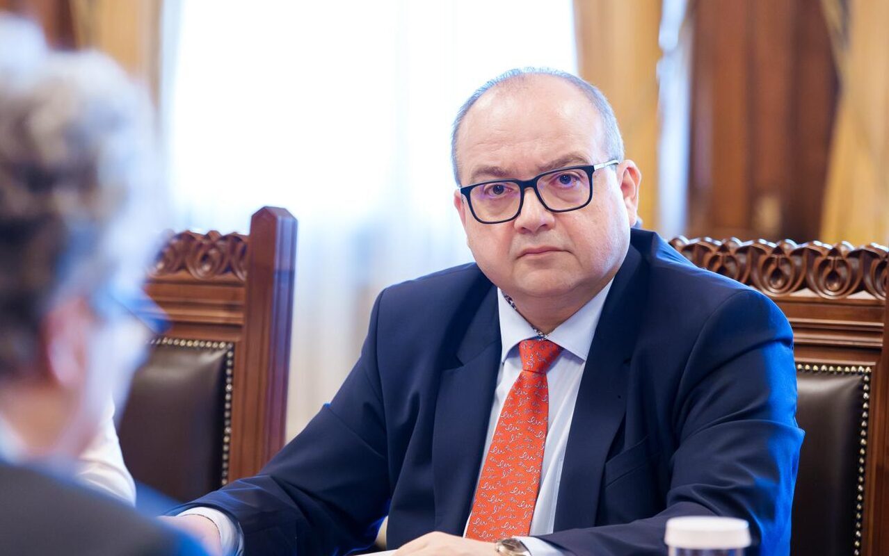 Asaltul ideologic asupra Europei: Impactul socialismului revoluționar asupra democrațiilor din UE