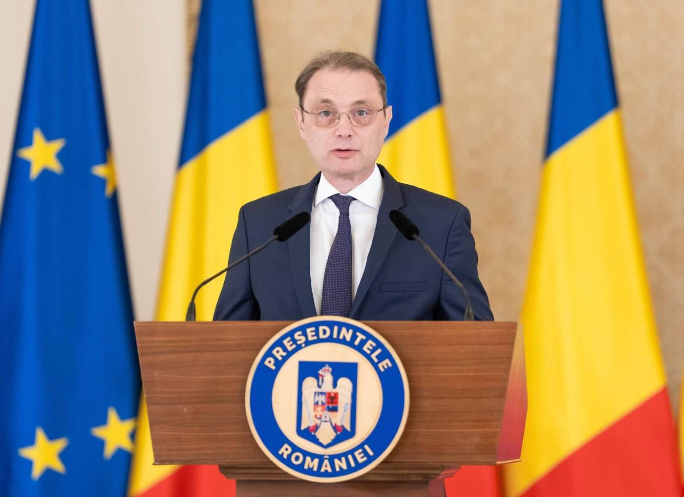 Premierul Luca Niculescu asigură că Guvernul nu va modifica sistemul de pensii Pilonul 2
