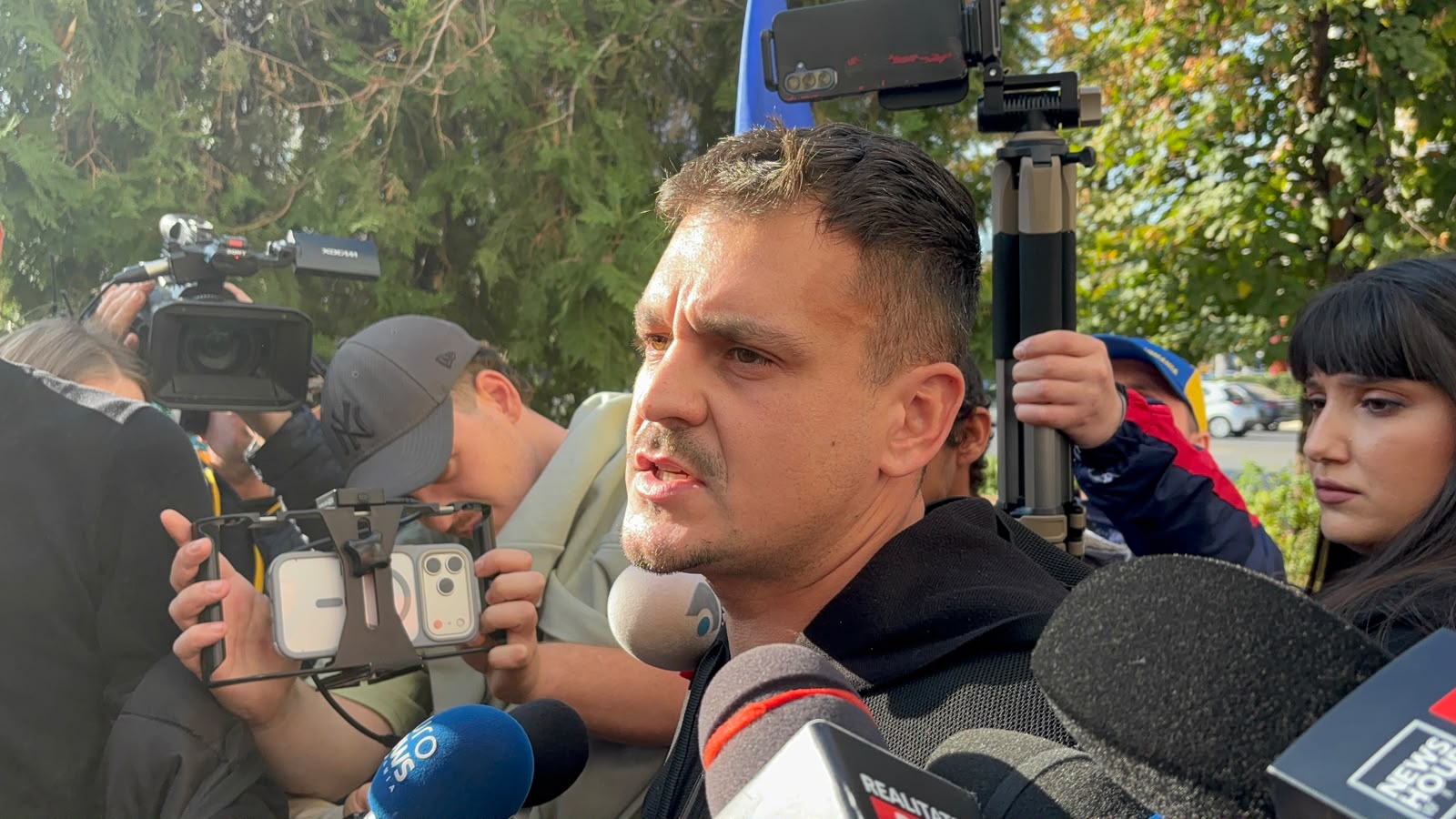 Control judiciar pentru bărbatul acuzat că a distrus dispozitive de supraveghere din locuința lui Călin Georgescu