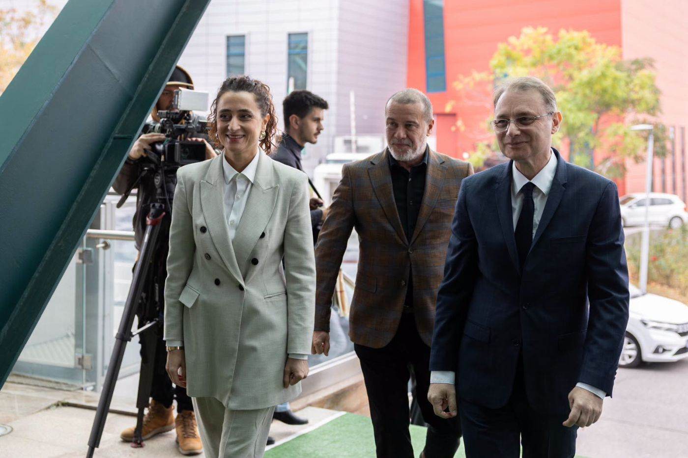 Ioana Ciocan a preluat mandatul de ministru al Culturii, Luca Niculescu a subliniat necesitatea unui management modern