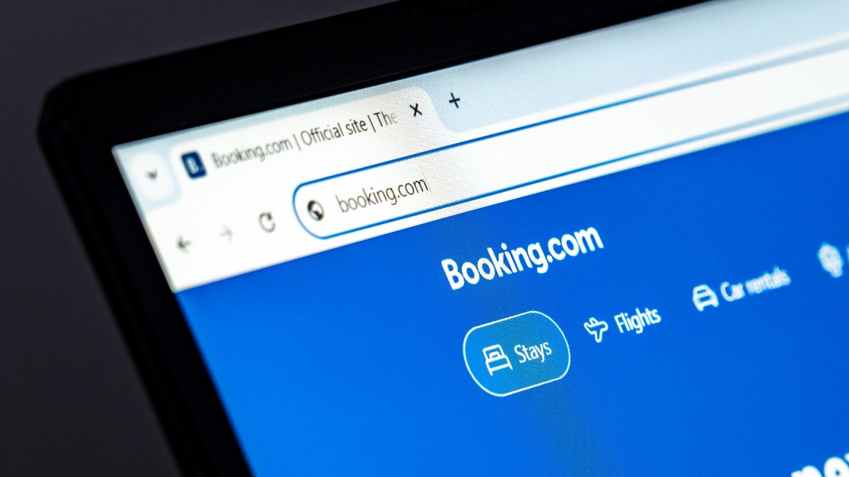 Comisia Europeană deschide o anchetă împotriva Booking.com pentru riscuri de fraudă și phishing