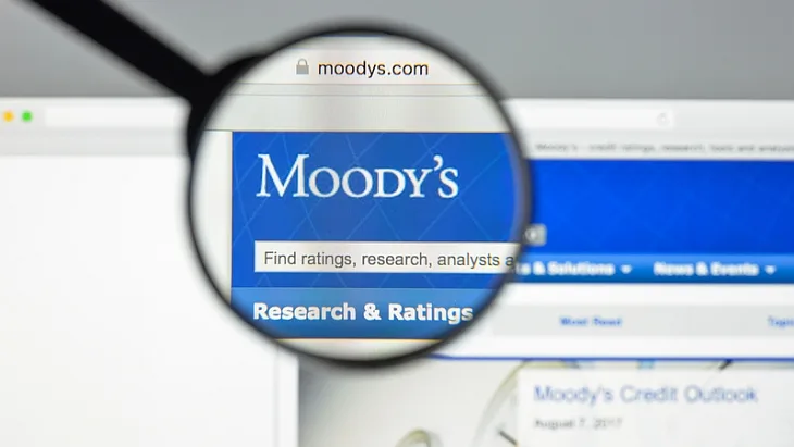 Moody’s: Stabilitatea politică și bugetul pentru 2027 sunt esențiale pentru consolidarea fiscală a României