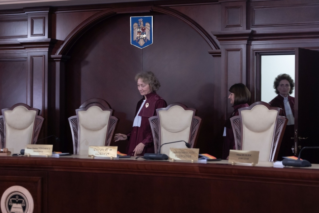 Pensionarii cu venituri peste 3.000 de lei contestă la CCR plata contribuției de sănătate