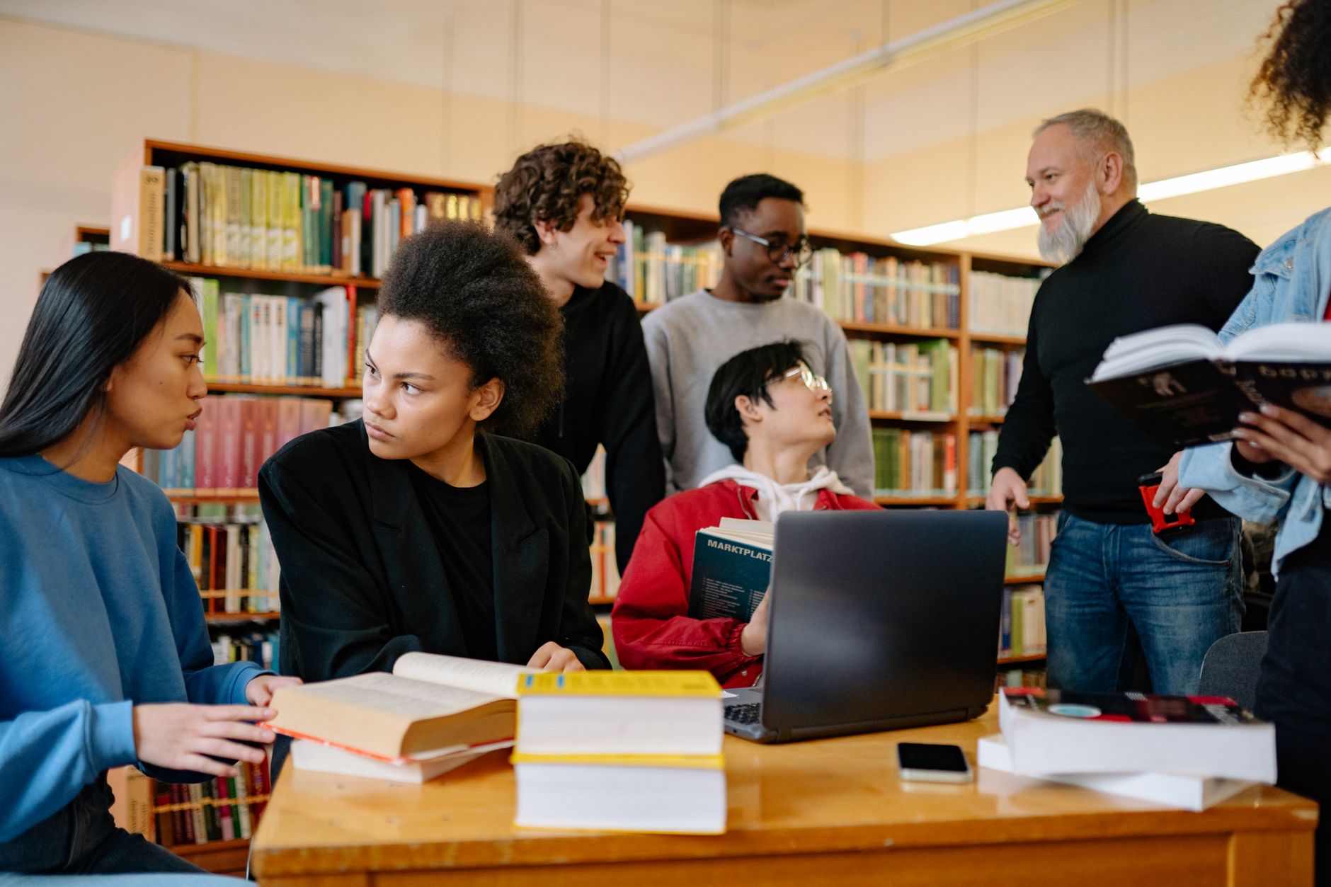 Parlamentul European solicită un buget de 47,39 miliarde de euro pentru programul Erasmus+ (2028-2034)