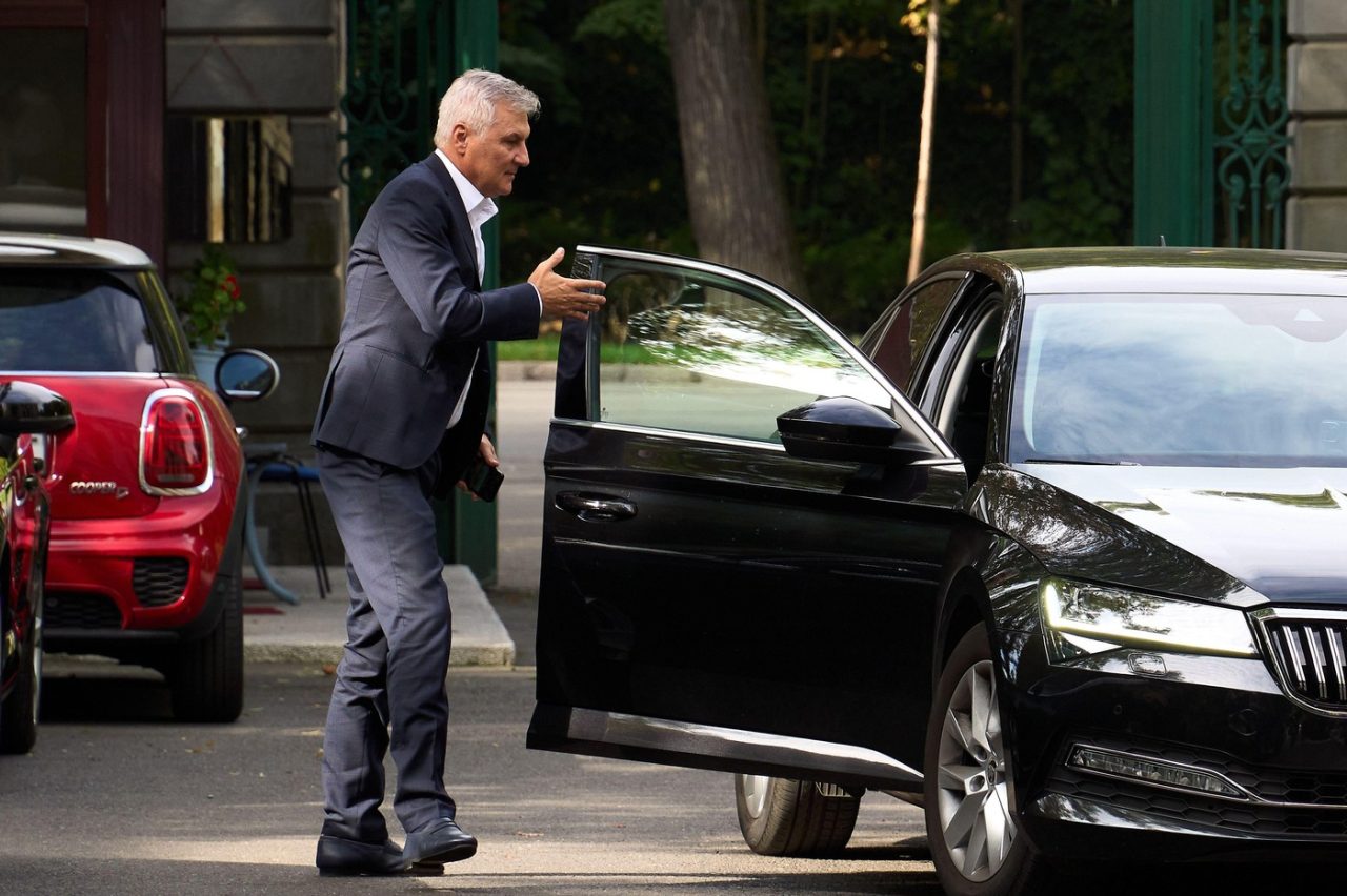 Insinuările ministrului Zamfir despre „termite” la Ministerul Economiei: între acuzație și calomnie