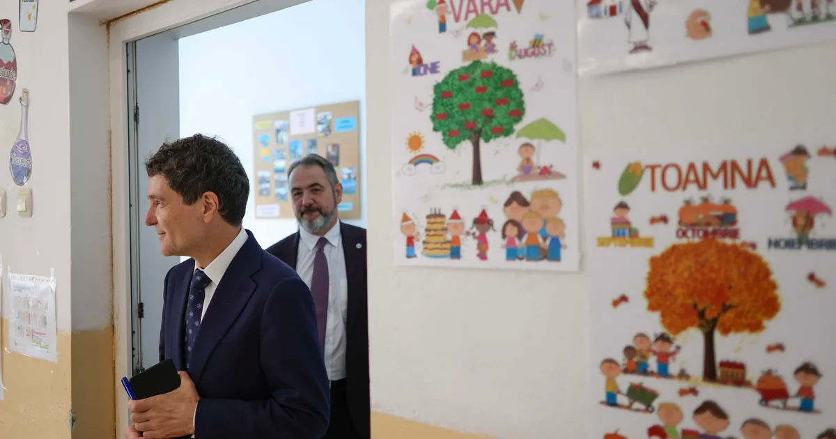Nicușor Dan a contestat la CCR statutul de municipiu al orașului Voluntari