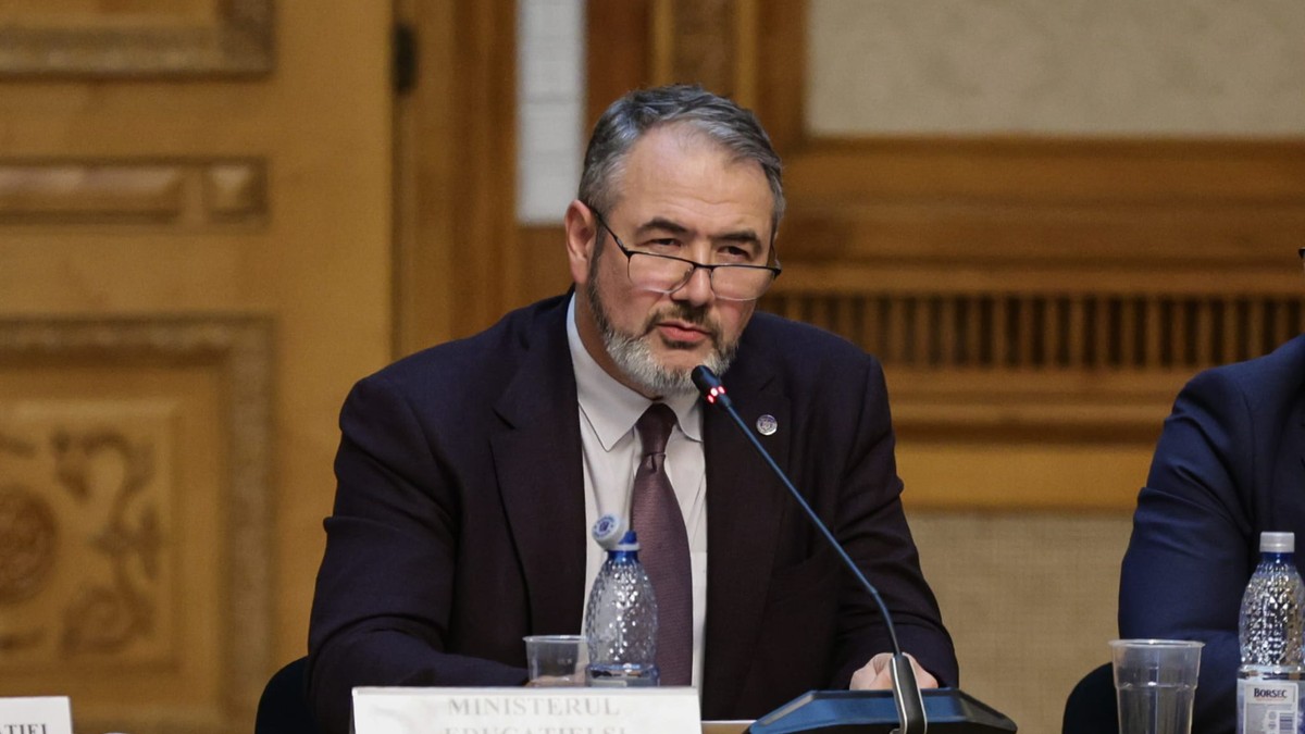 Sorin Costreie cere măsuri de securitate în școli și critică comportamentul politicienilor
