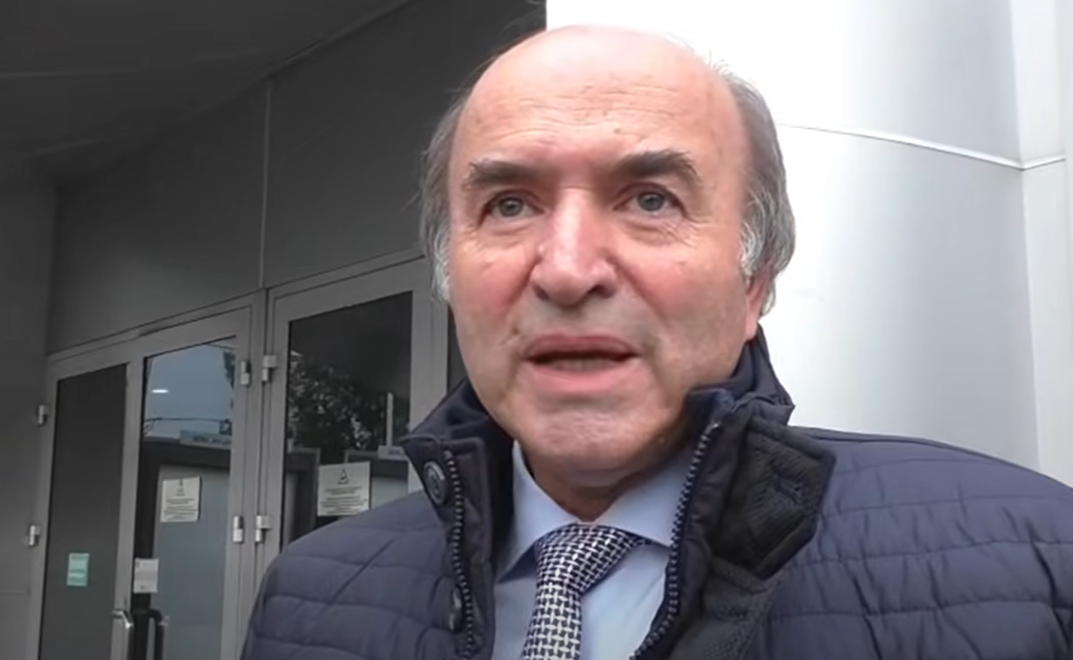 Tudorel Toader va fi avocatul fiului său, Alexandru Toader, arestat pentru viol și agresiune sexuală