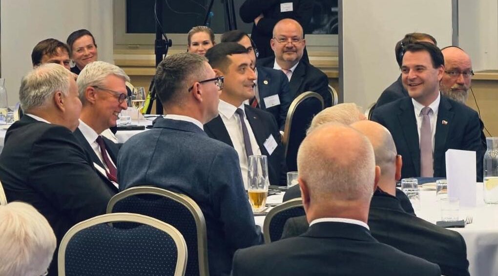 George Simion a participat la conferința internațională Together Stronger! de la Praga