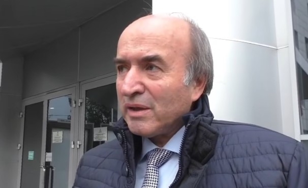 Tudorel Toader a reacționat după arestarea preventivă a fiului său, Alexandru Toader, pentru viol