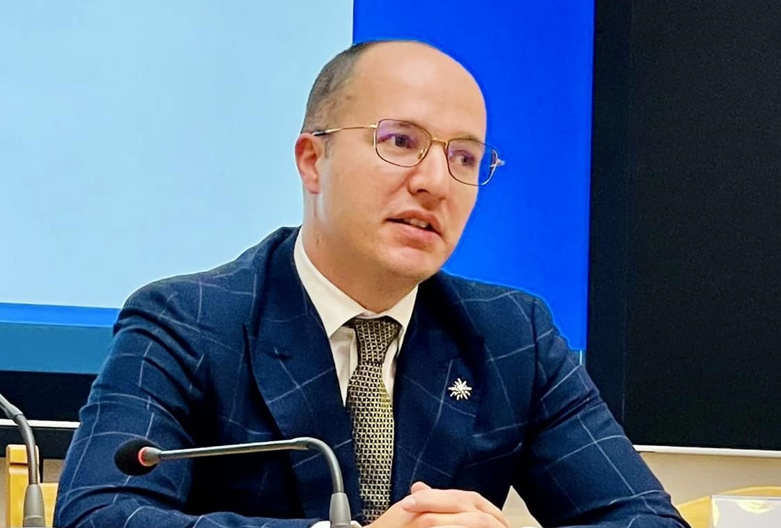 Dosar cu 11 infracțiuni împotriva unui lector de la Drept din Iași: șapte femei sunt victime