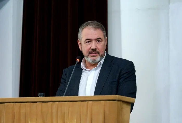 Sorin Costreie justifică prezența a doi miniștri la Educație și propune separarea sistemelor