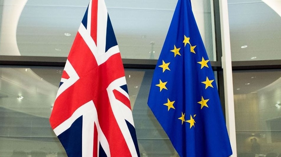 Premierul britanic Andy Burnham propune o discuție sinceră privind libera circulație în cadrul UE