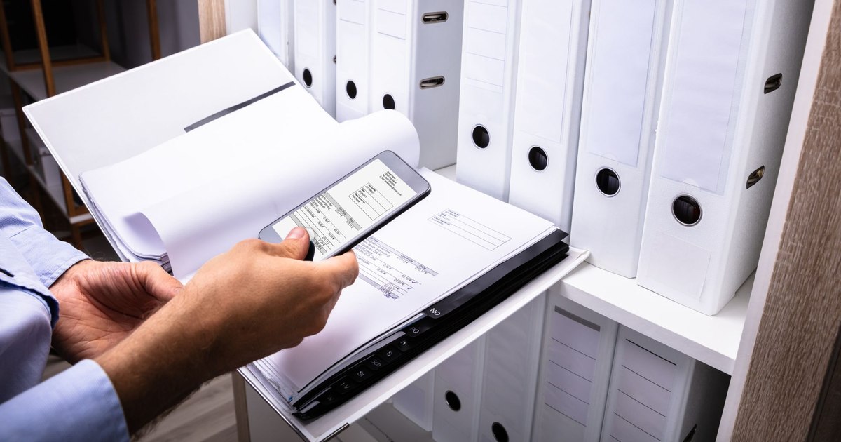 Instanțele pot obliga instituțiile să desecretizeze documentele clasificate ca secret de serviciu