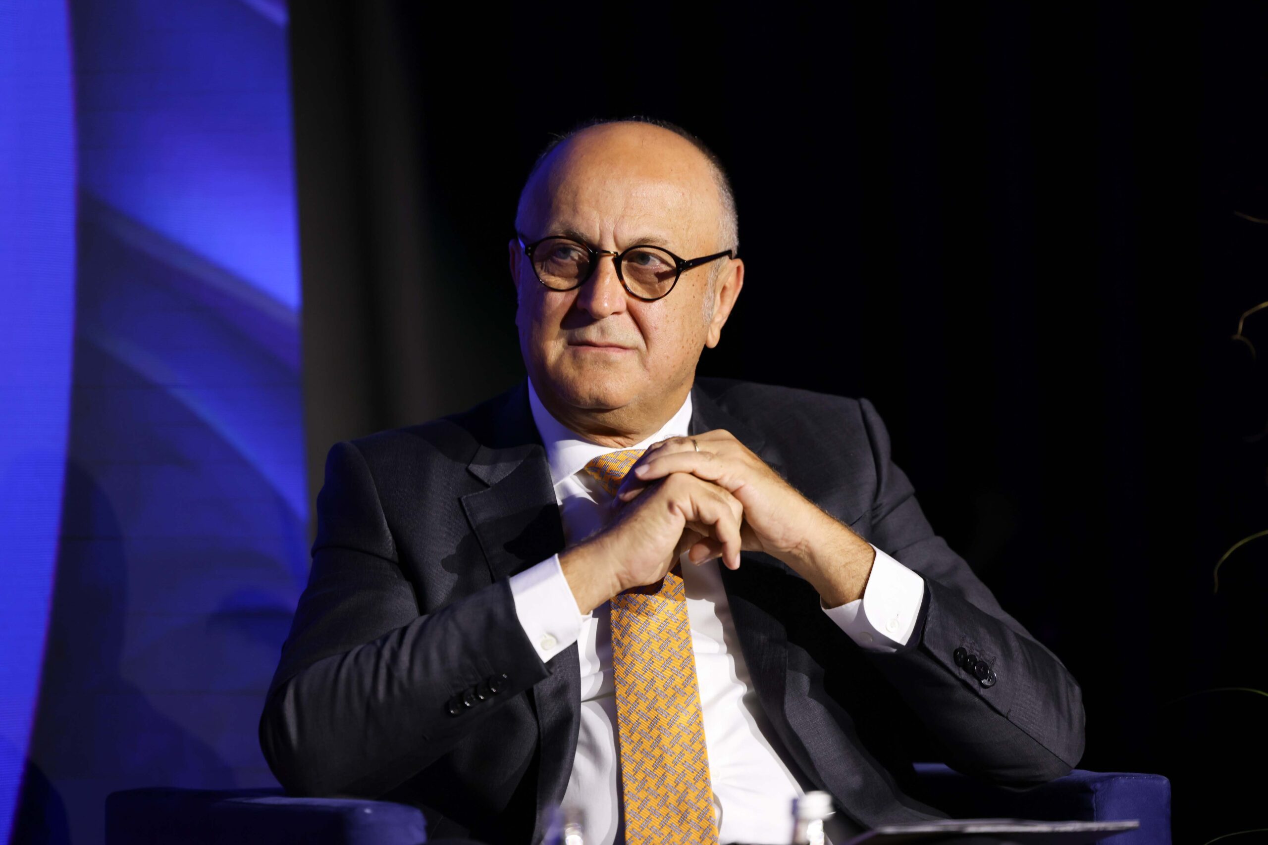Mediul de afaceri solicită mobilizarea capitalului românesc în întâlnire cu premierul Luca Niculescu